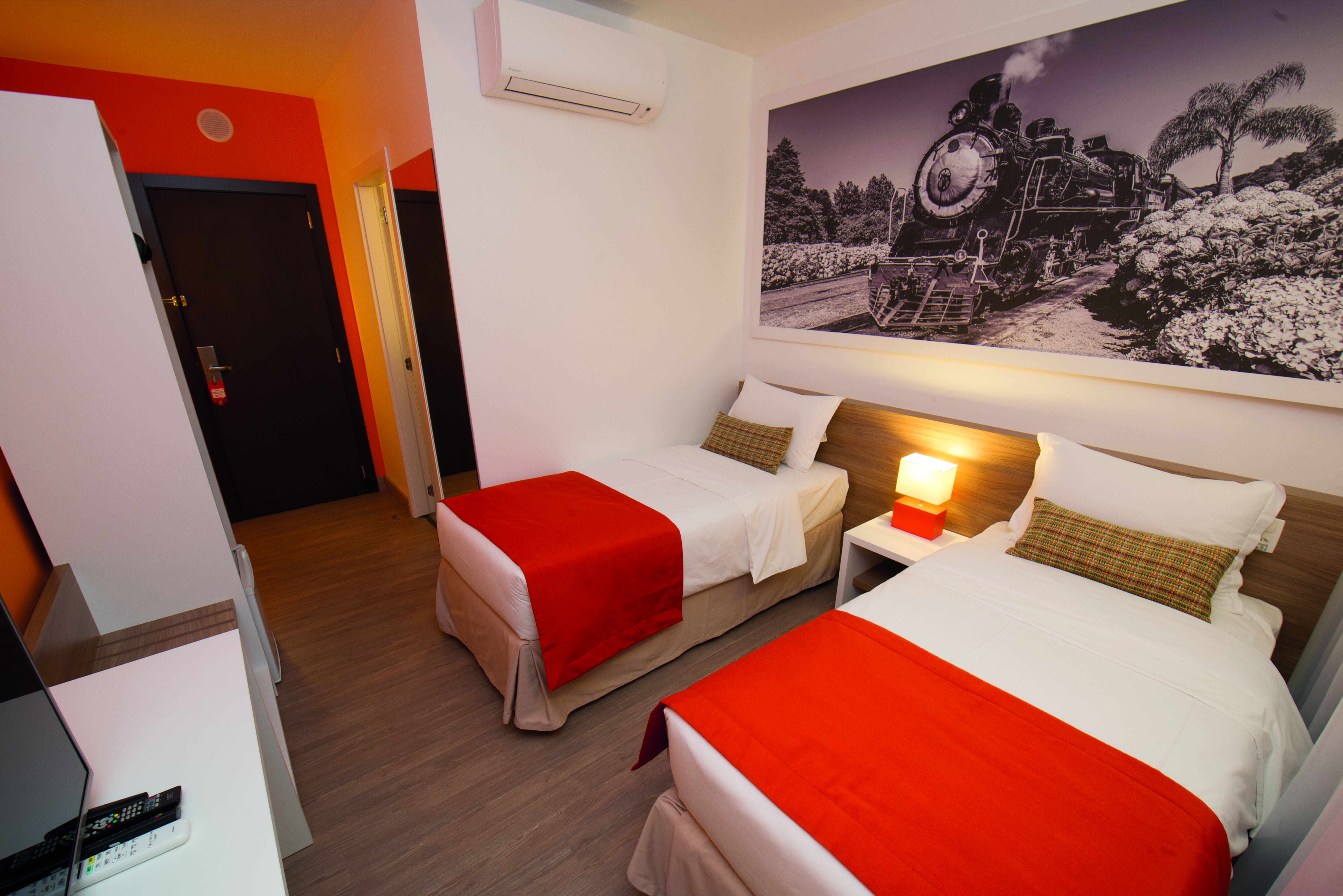 Slim Bento Goncalves Hotel Bagian luar foto